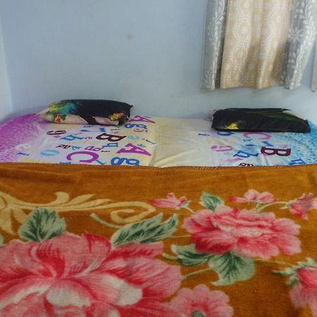 J.S Holiday Guest House 卡兰古特 外观 照片