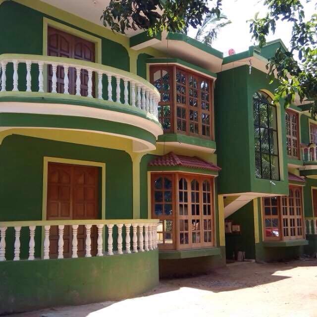 J.S Holiday Guest House 卡兰古特 外观 照片
